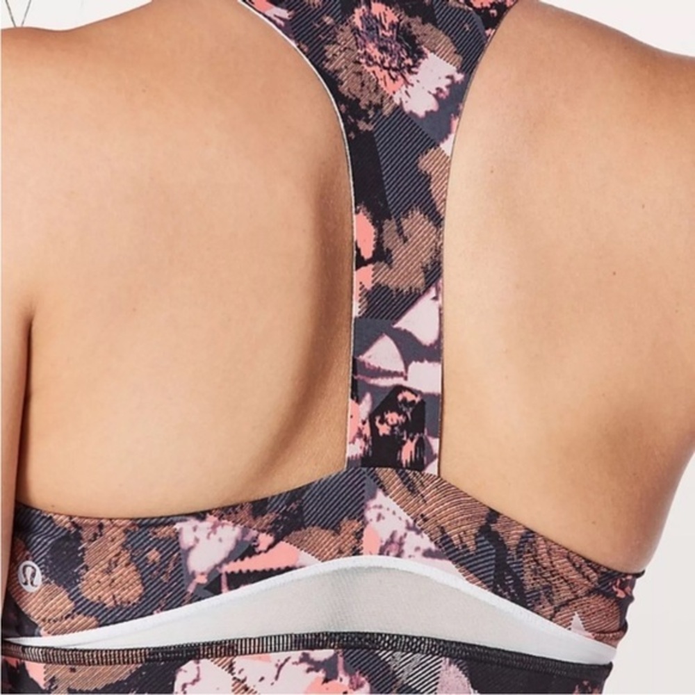 Lululemon Break free geometric print sports bra, size 8